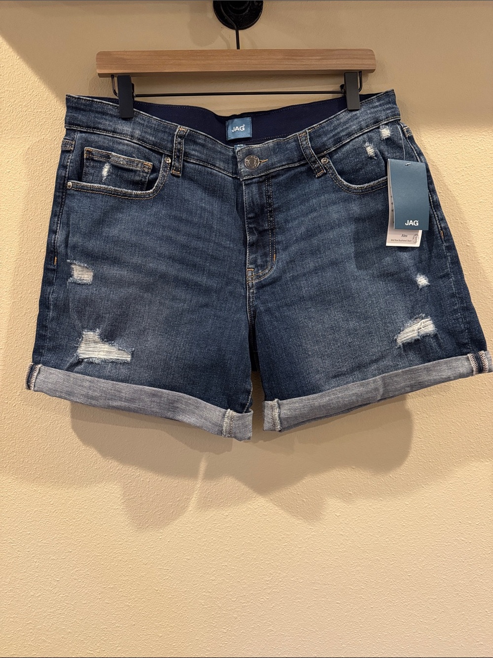 NWT women’s mid rise Jag Jeans Dark Blue Distressed Roll-Cuff Denim Shorts 14